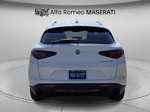 Used 2022 Alfa Romeo Stelvio Sprint image 6
