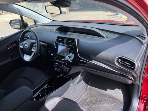 Used 2019 Toyota Prius Prime Plus image 16
