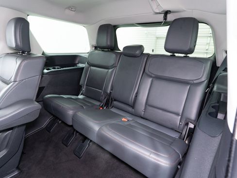Used 2025 Ford Expedition Active AWD/4WD image 32