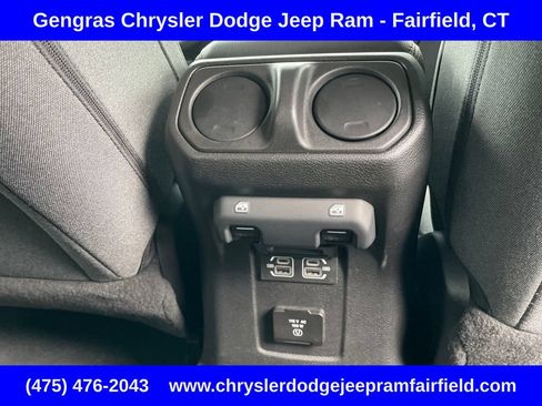 Certified 2025 Jeep Wrangler Unlimited Sahara AWD/4WD image 29