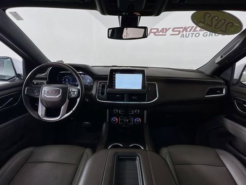 Used 2022 GMC Yukon XL SLT w/ SLT Luxury Package image 25