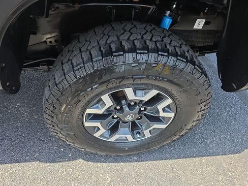 Used 2023 Toyota Tacoma TRD Off-Road AWD/4WD image 29