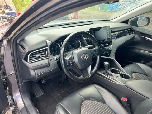 Used 2021 Toyota Camry SE FWD image 18