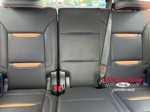 Used 2023 GMC Yukon XL AT4 w/ AT4 Premium Plus Package AWD/4WD image 24