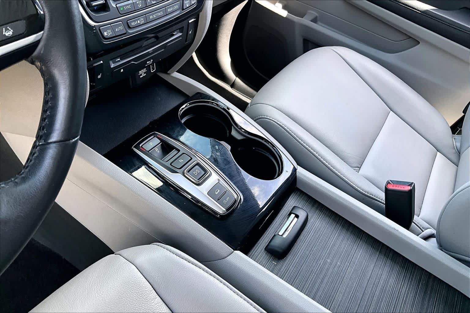 Used 2019 Honda Pilot Touring image 15