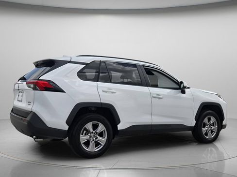 Used 2025 Toyota RAV4 XLE AWD/4WD image 7