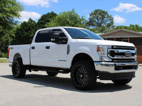 Used 2020 Ford F250 XLT w/ FX4 Off-Road Package AWD/4WD image 3