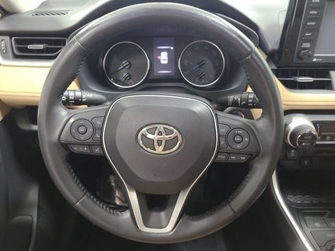 Certified 2022 Toyota RAV4 XLE Premium AWD/4WD image 26