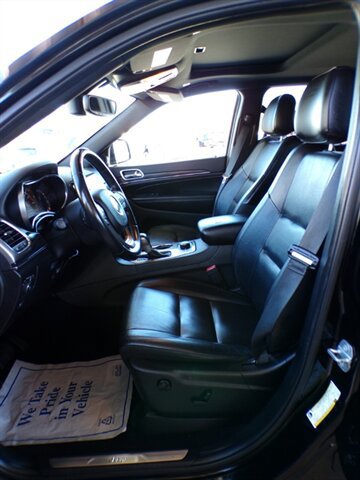 Used 2019 Jeep Grand Cherokee Limited AWD/4WD image 14