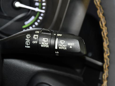 Used 2024 Jeep Wrangler Unlimited Sahara AWD/4WD image 23