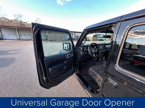 Used 2023 Jeep Wrangler Unlimited w/ Cold Weather Group image 29