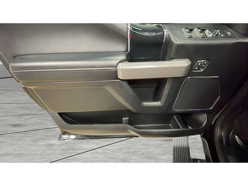 Used 2021 Ford F250 Platinum image 9