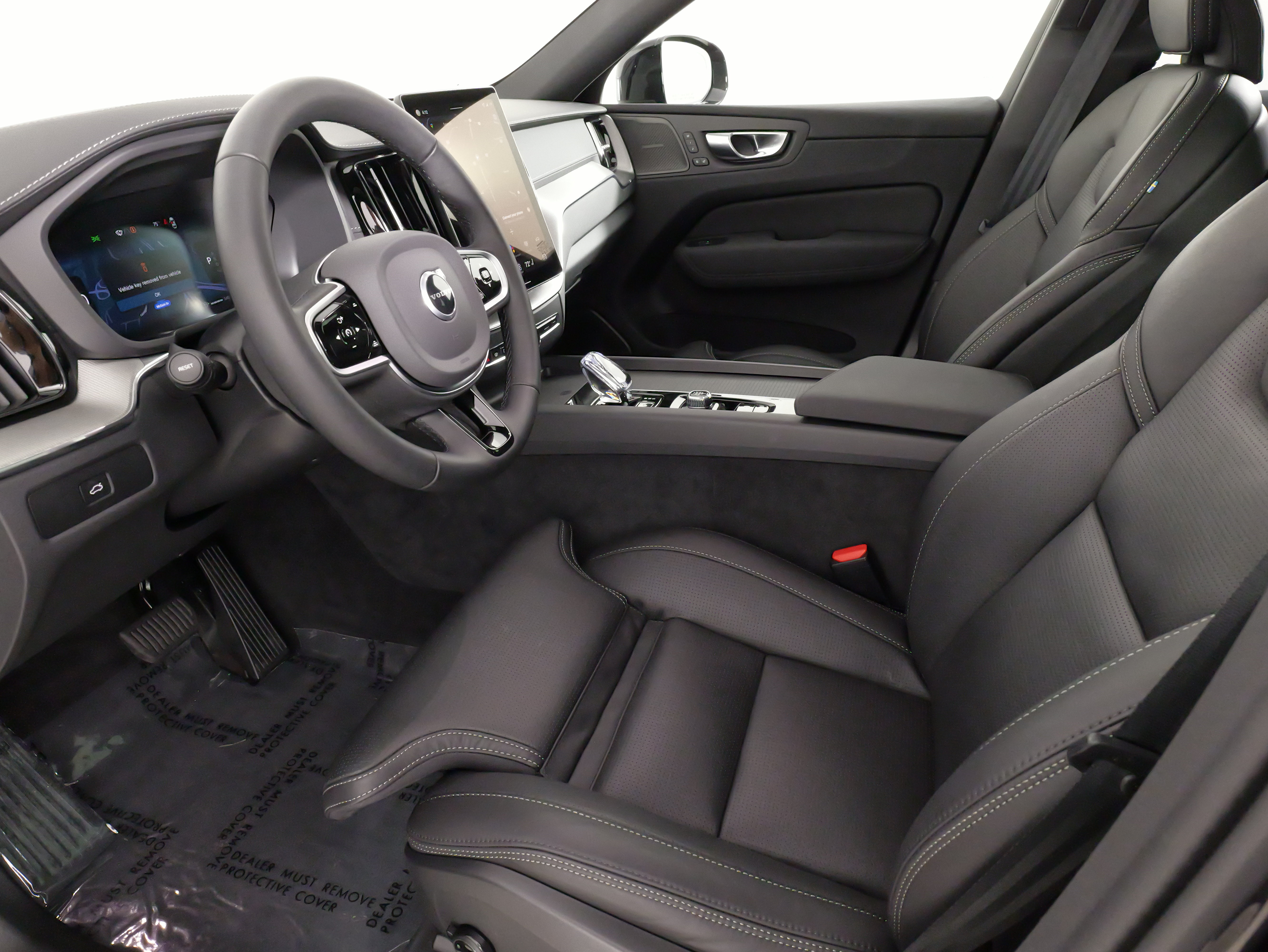 Used 2026 Volvo XC60 B5 Ultra w/ Protection Package Premier AWD/4WD image 29