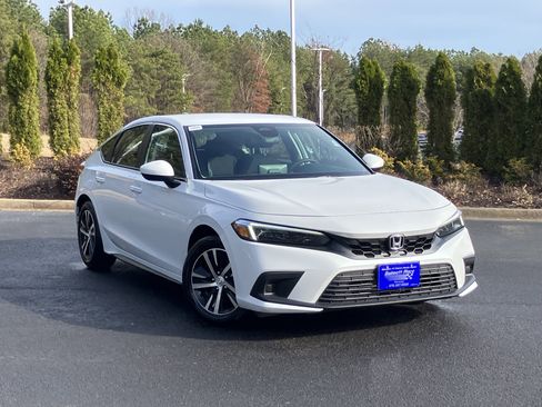 Used 2024 Honda Civic LX image 2