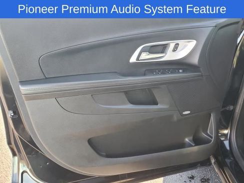 Used 2017 Chevrolet Equinox LT image 14