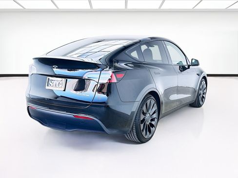 Used 2023 Tesla Model Y Performance AWD/4WD image 4