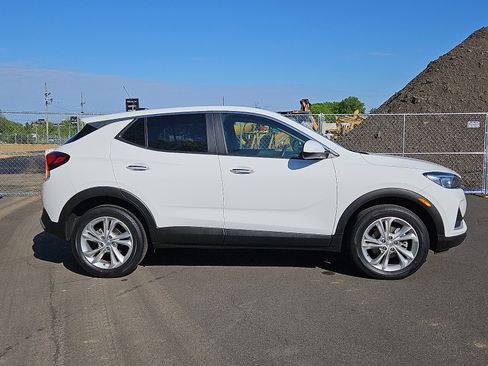 Certified 2023 Buick Encore GX Preferred w/ Cold Weather Comfort Package AWD/4WD image 7