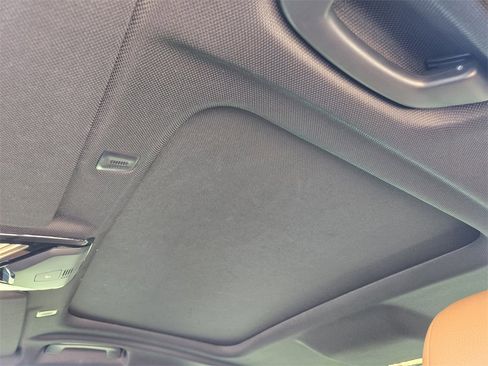 Used 2019 BMW 540i xDrive w/ M Sport Package image 27