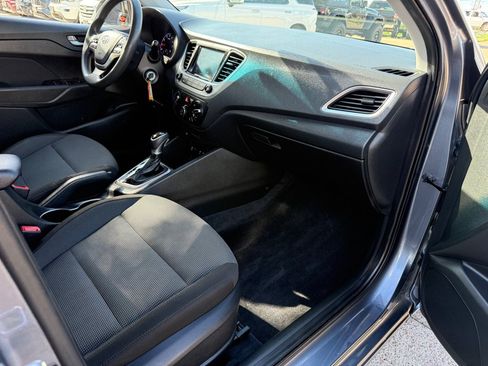 Used 2020 Hyundai Accent SEL FWD image 14