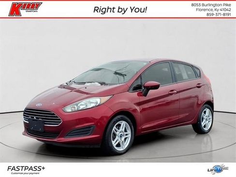 Used 2017 Ford Fiesta SE image 1