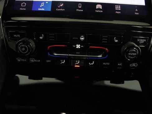 New 2025 Jeep Grand Cherokee L Limited w/ Black Appearance Package image 6