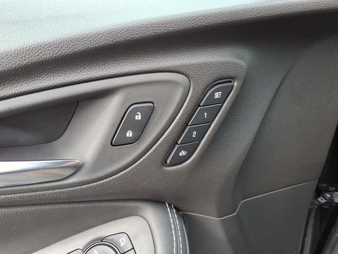 Used 2024 Buick Encore GX Avenir w/ Avenir Technology Package FWD image 9