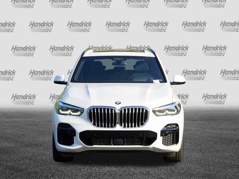 Used 2022 BMW X5 xDrive40i w/ M Sport Package AWD/4WD image 3