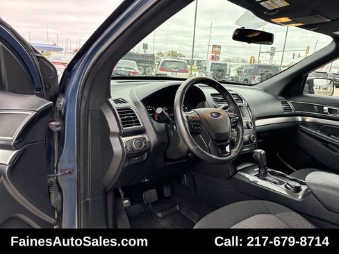 Used 2018 Ford Explorer XLT image 86