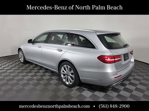 Used 2018 Mercedes-Benz E 400 4MATIC Wagon image 4