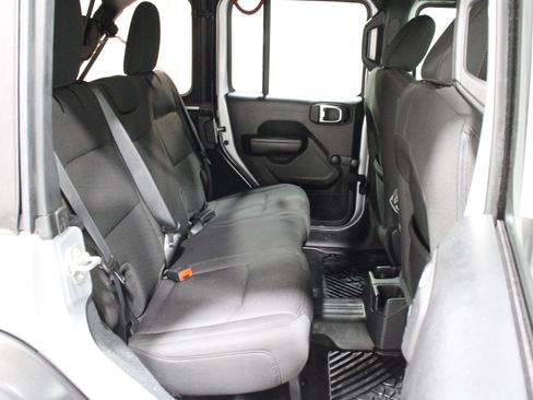 Used 2022 Jeep Wrangler Unlimited Sport AWD/4WD image 23