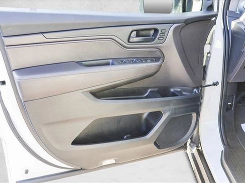 Used 2018 Honda Odyssey EX-L image 12