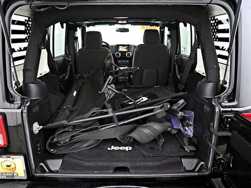 Used 2017 Jeep Wrangler Unlimited Sahara w/ Dual Top Group image 25