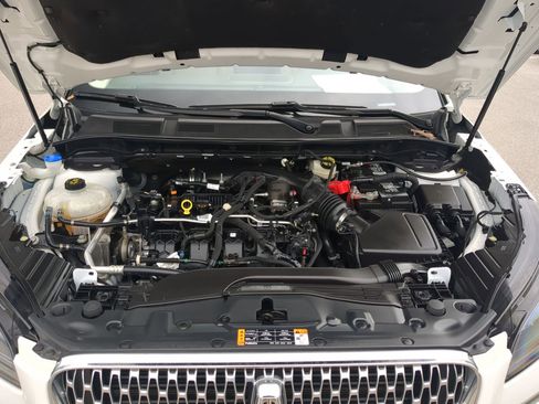 Used 2022 Lincoln Corsair AWD w/ Premium Package image 25