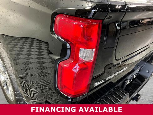Used 2026 Chevrolet Silverado 1500 High Country w/ Technology Package AWD/4WD image 22
