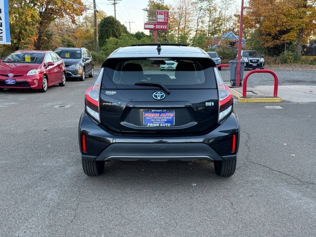 Used 2018 Toyota Prius C Three FWD image 5