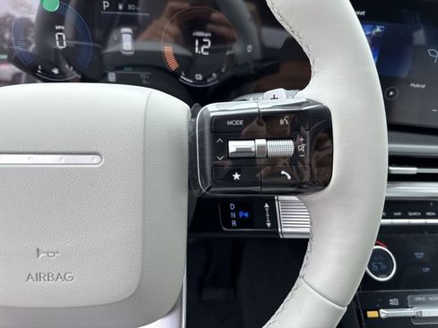 New 2026 Hyundai Santa Fe SE image 28