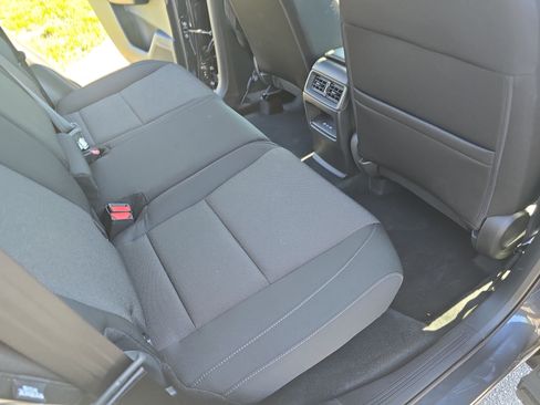 Used 2025 Honda CR-V EX image 11