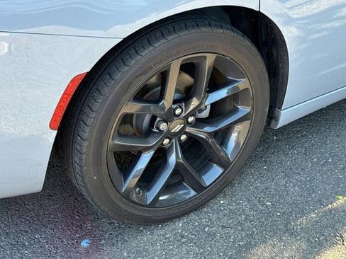 Used 2022 Dodge Charger SXT w/ Blacktop Package RWD image 4