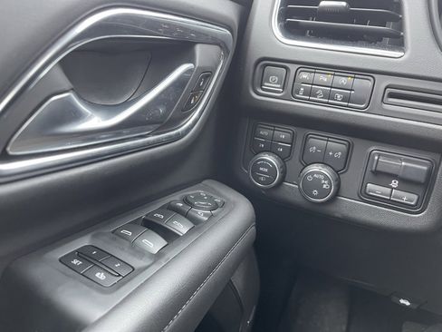 Used 2023 Chevrolet Suburban Z71 w/ Off-Road Capability Package image 16