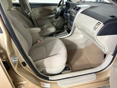 Used 2011 Toyota Corolla LE image 12