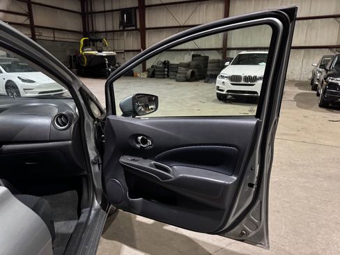 Used 2015 Nissan Versa Note SV image 24