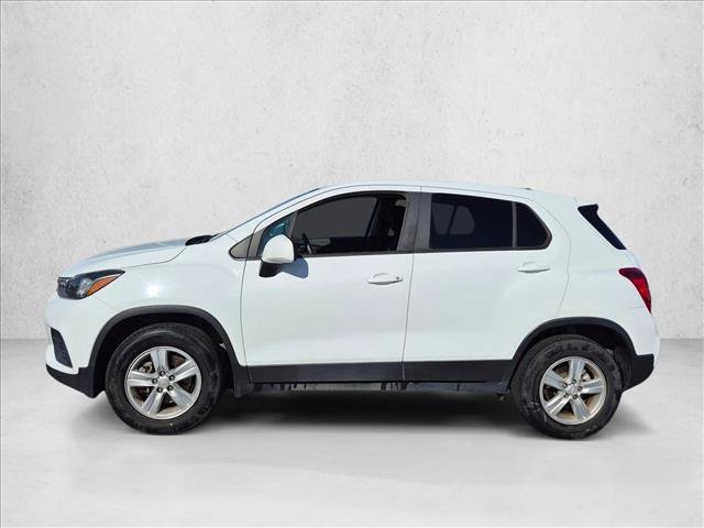Used 2022 Chevrolet Trax LS w/ Tint and Cruise Package AWD/4WD image 5