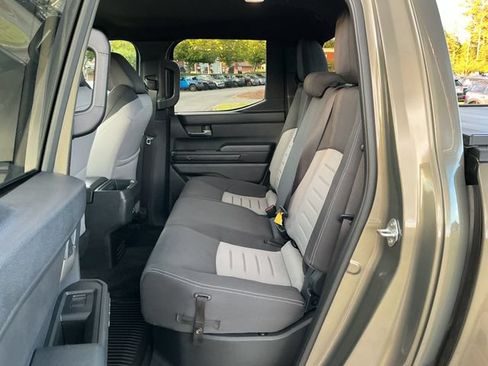 Used 2025 Toyota Tacoma TRD Sport AWD/4WD image 23