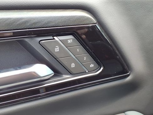 New 2026 GMC Yukon AT4 AWD/4WD image 9