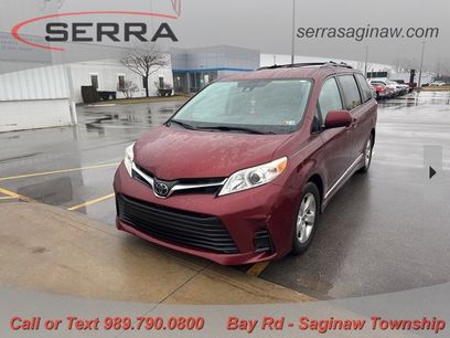 Used 2018 Toyota Sienna LE
