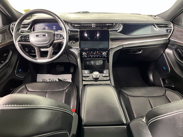 Used 2022 Jeep Grand Cherokee Overland AWD/4WD image 43