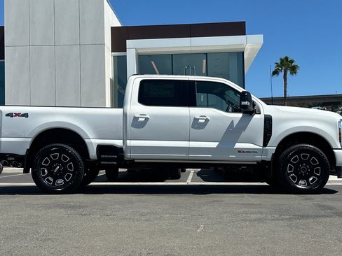 New 2026 Ford F250 Platinum AWD/4WD image 2