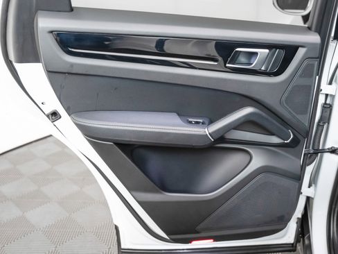 Certified 2023 Porsche Cayenne image 25