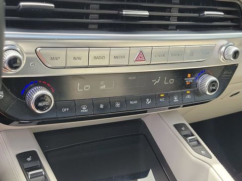 Used 2020 Kia Telluride SX w/ SX Prestige Package AWD/4WD image 35