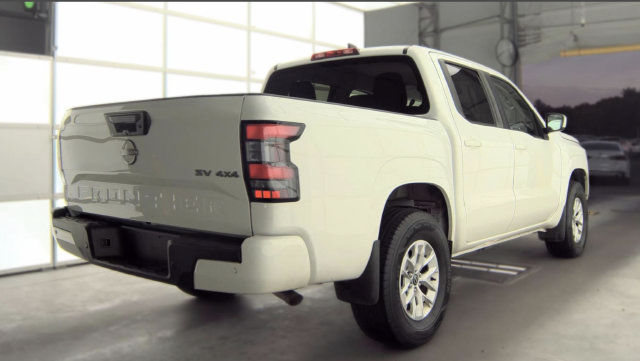 Used 2024 Nissan Frontier SV w/ Technology Package AWD/4WD image 5
